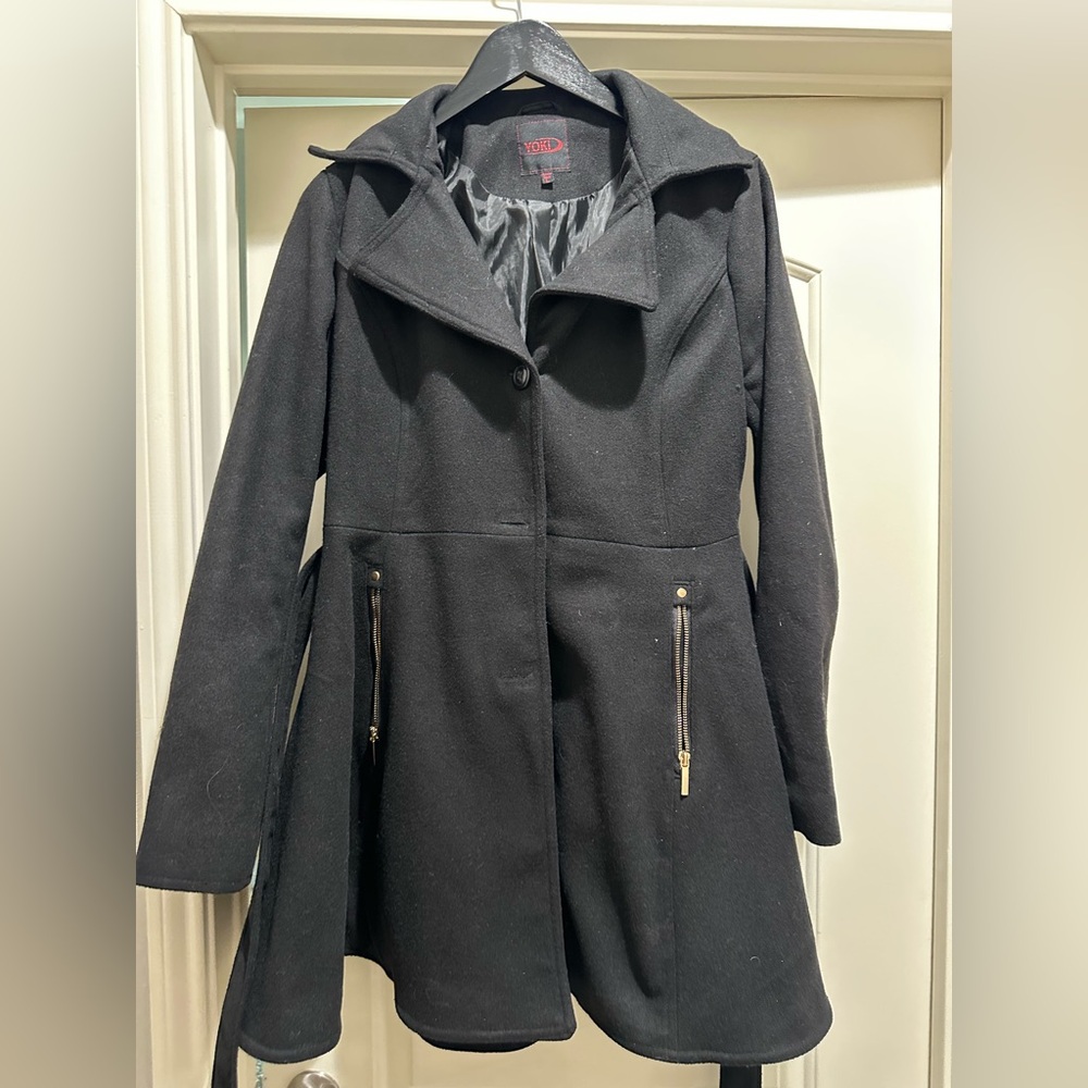 Yoki Elegant Black Trench Coat with Gold Zippers